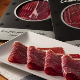 Machine-Sliced Ibérico Cebo Shoulder Ham